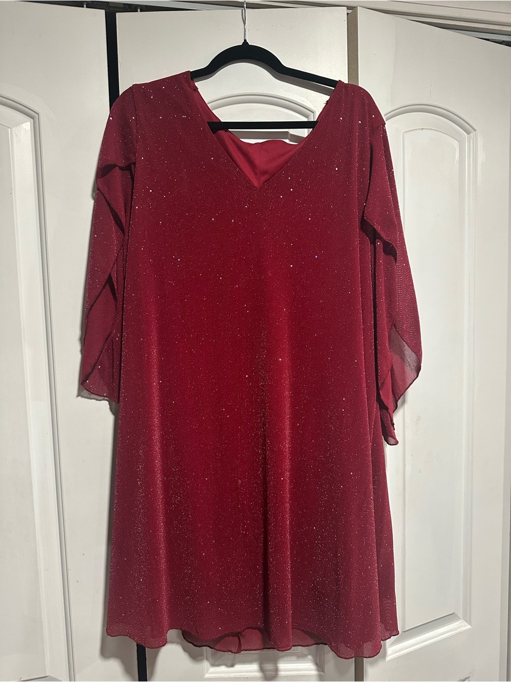 Elegant Red Glitter V-Neck Women's Dress